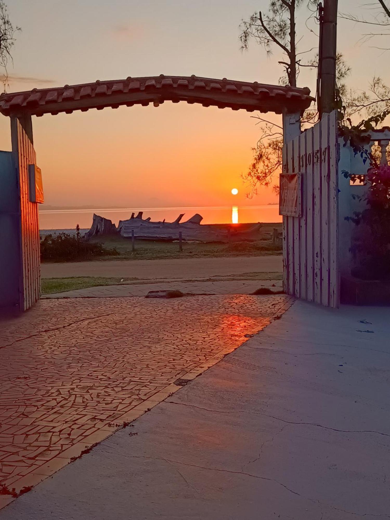 Praia Seca, 10 Pessoas, Em Frente A Lagoa Do Tome Araruama Exterior foto